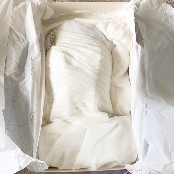 Sophia Tolli Dresses & Skirts - Sophia Tolli Sissy Y21440 Wedding Dress